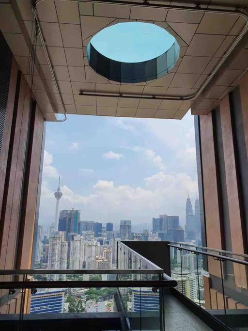 Appartamento Infinity Pool/ Lucentia Bbcc, Near Lalaport, Pnb118, Klcc Kuala Lumpur Esterno foto