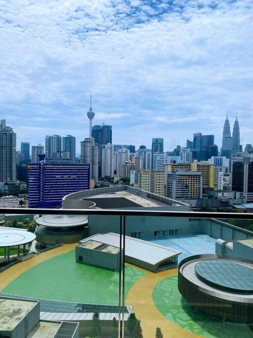 Appartamento Infinity Pool/ Lucentia Bbcc, Near Lalaport, Pnb118, Klcc Kuala Lumpur Esterno foto
