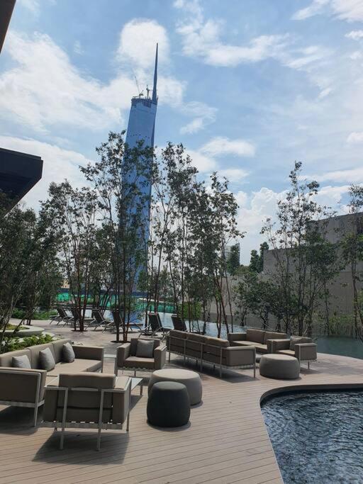 Appartamento Infinity Pool/ Lucentia Bbcc, Near Lalaport, Pnb118, Klcc Kuala Lumpur Esterno foto