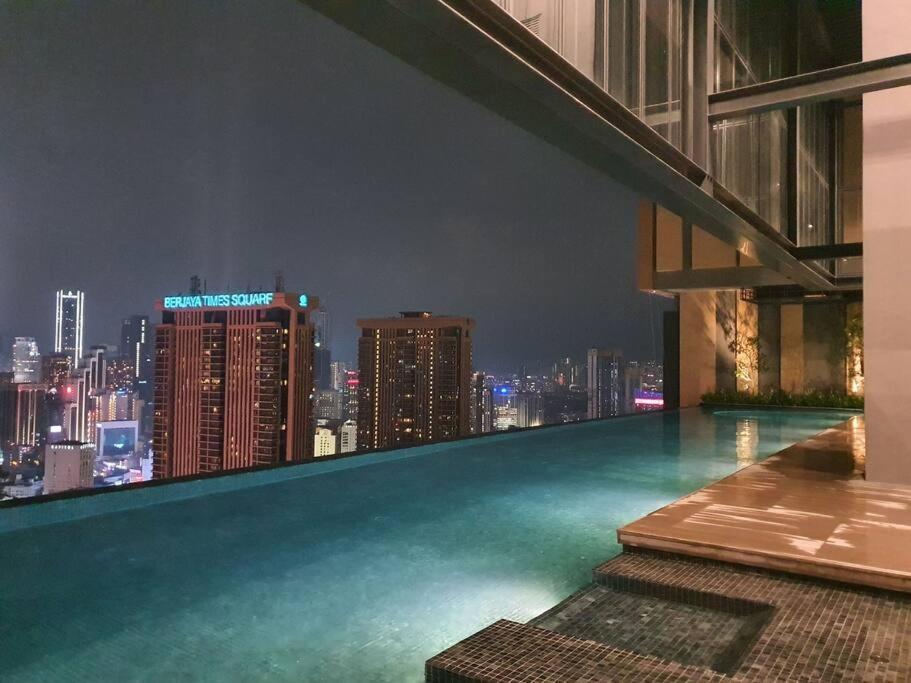 Appartamento Infinity Pool/ Lucentia Bbcc, Near Lalaport, Pnb118, Klcc Kuala Lumpur Esterno foto