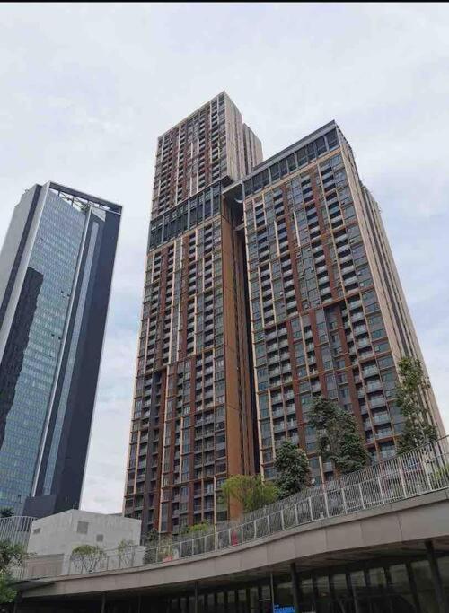 Appartamento Infinity Pool/ Lucentia Bbcc, Near Lalaport, Pnb118, Klcc Kuala Lumpur Esterno foto